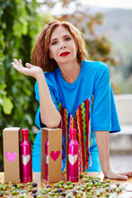 Cargar imagen en el visor de la galería, Aceite de Oliva Virgen Extra Agatha Ruiz de la Prada 500ml